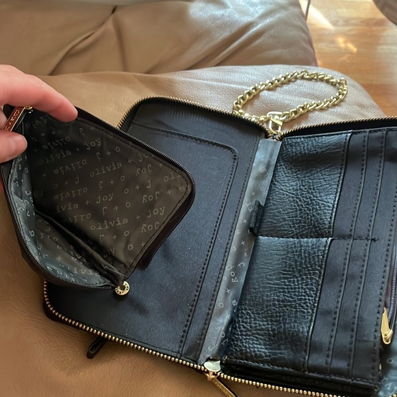 Olivia + Joy Wallet / Wristlet/ Clutch (new) - Picture 7 of 9